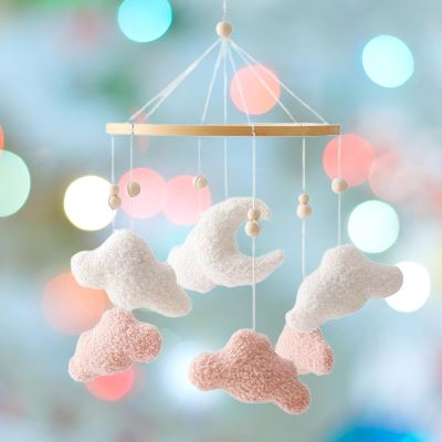 mobile-pour-bebe-woodencribbell-nuages