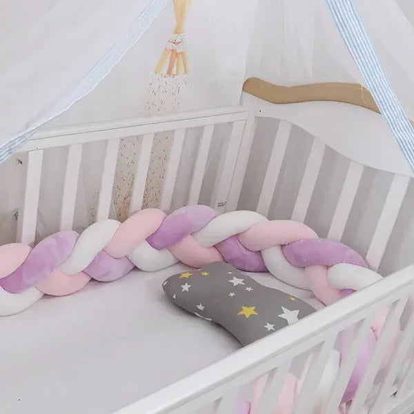 tresse-de-lit-bébé-violet-rose-blanc-confortable-sécuritaire