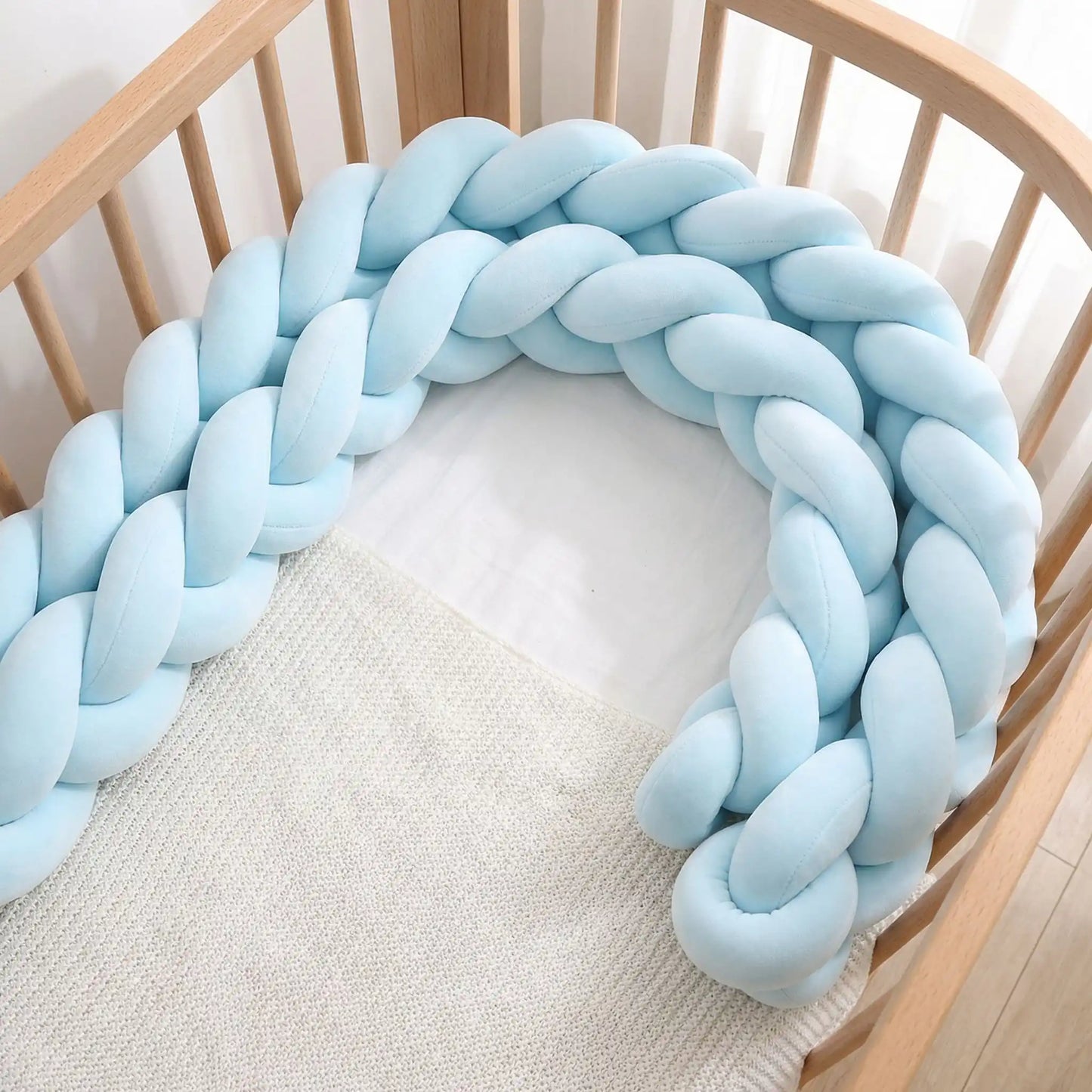 tresse-de-lit-bleu-ciel-confortable