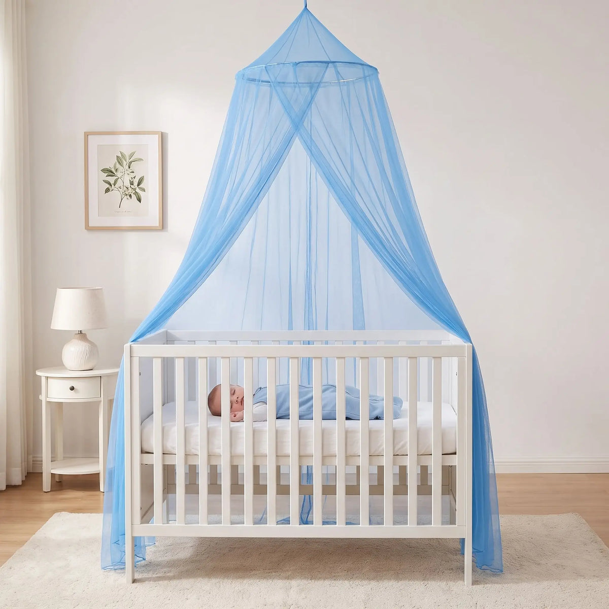 un ciel de lit bleu ciel qui protège bébé contre les nuisibles