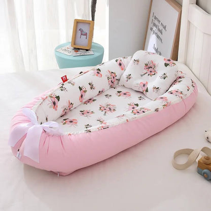 cocon-bebe-fleur-rose-confortable-securitaire