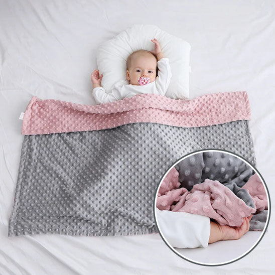 couverture-bébé-gris-rose-tissu-confortable