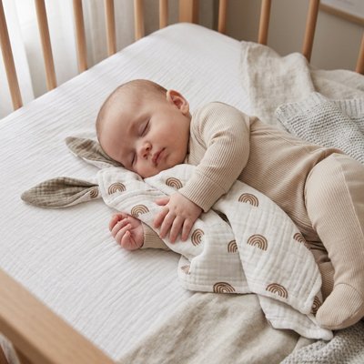 Doudou bébé arc-en-ciel réconfortant pour bébé