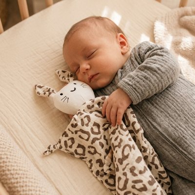 Doudou bebe léopard sécuritaire et ultra doux pour bébé