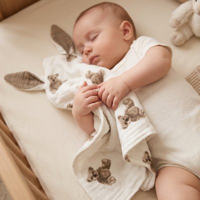 Doudou ourson assis sécuritaire et ultra-doux pour bébé