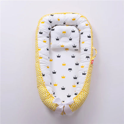 nid-bébé-couronne-jaune-couleur-vive