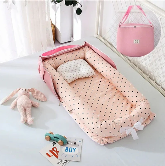 nid-pour-bébé-rose-picoté-rose-design-unique