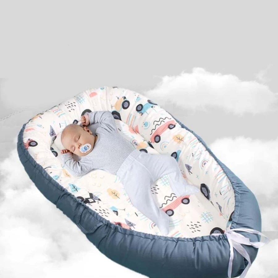 reducteur-de-lit-bebe-nidportablebebe-voiture-bleue-securitaire