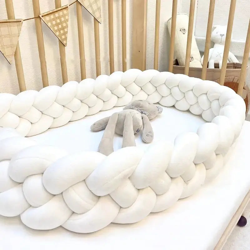 tresse-de-lit-blanc-chaleureuse-douce